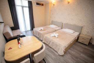 Отель Apartament at Ximshiashvili 15B Батуми-7